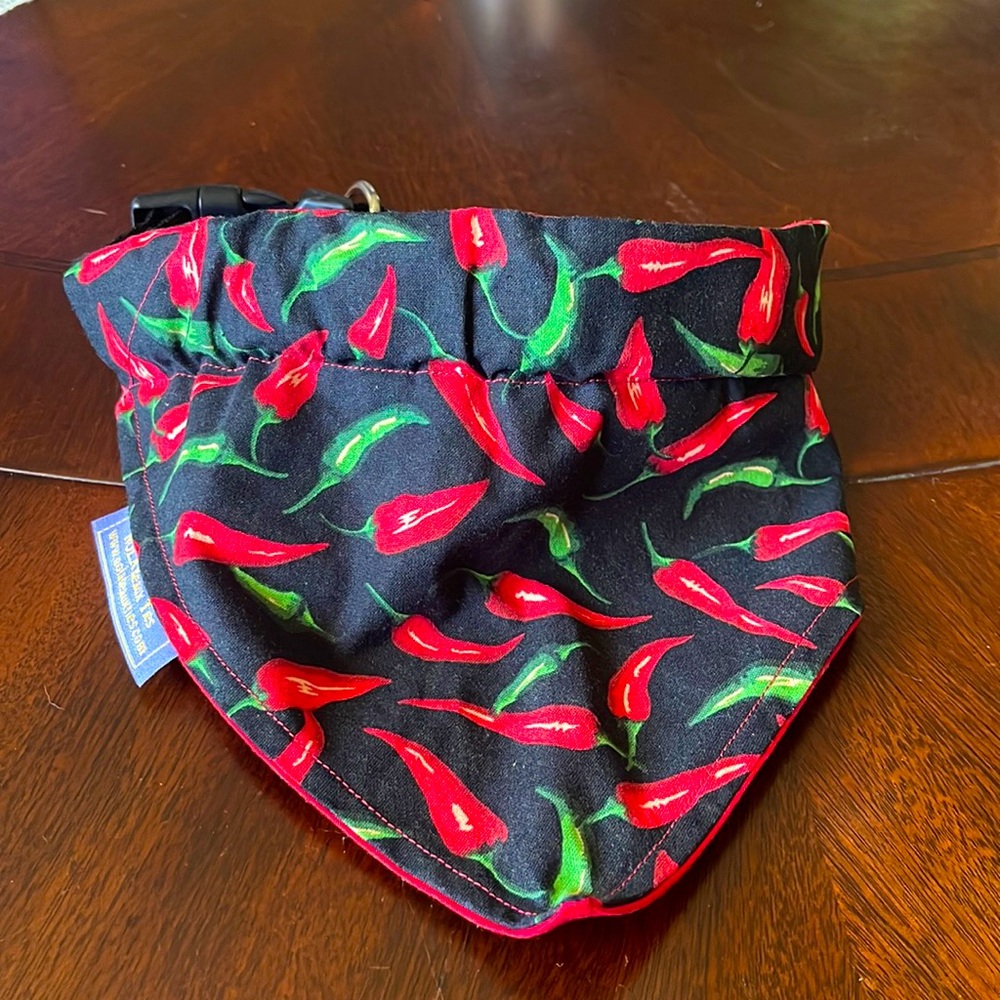Pepper Doggone Bandana for Dog size large 18-24 inches